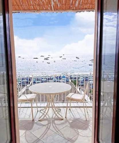 La Caravella Di - Relais, & Residences Apart Otel Positano