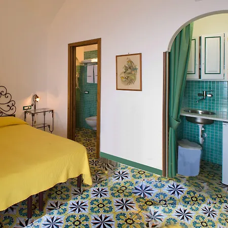 La Caravella Di - Relais, & Residences Позітано