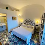 Apartmanhotel La Caravella Di - Relais, & Residences Positano