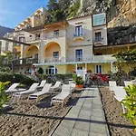 La Caravella Di - Relais, & Residences Apartmanhotel 3*