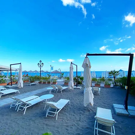 La Caravella Di - Relais&beach Aparthotel