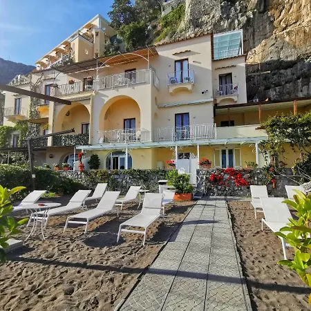 La Caravella Di - Relais&beach Aparthotel 3*