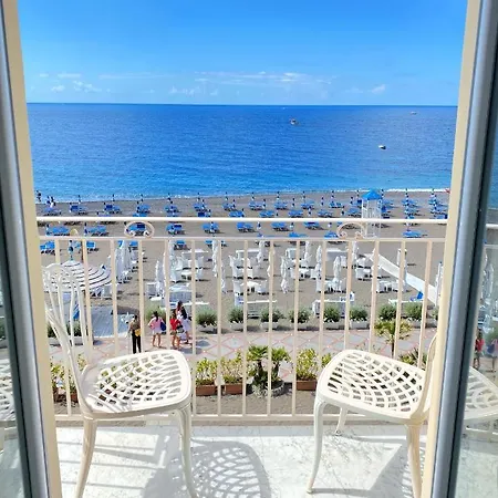 La Caravella Di - Relais&beach Aparthotel 3*