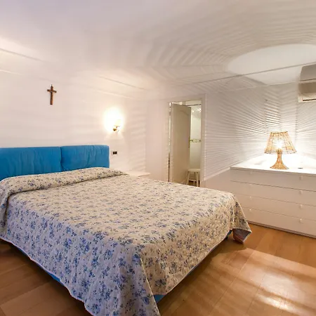 Aparthotel La Caravella Di - Relais, & Residences Positano
